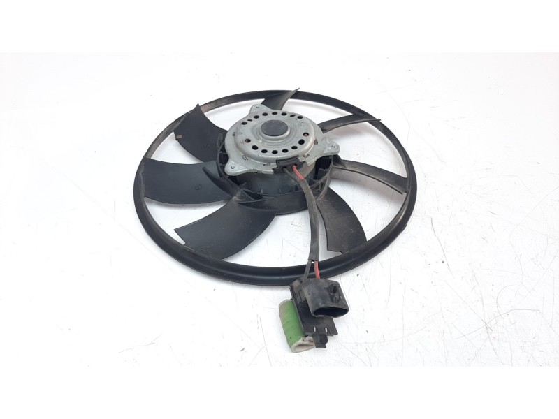 Recambio de electroventilador para opel insignia country tourer 2.0 16v cdti referencia OEM IAM 22915386  