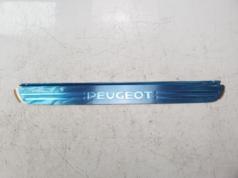 Recambio de moldura para peugeot 407 (6d_) 2.0 bioflex (6drfjb) referencia OEM IAM 7009G0 9644563480 