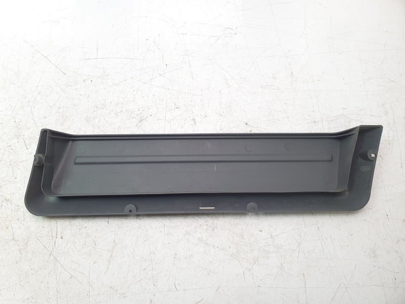 Recambio de moldura para renault express furgoneta/monovolumen (f40_, g40_) 1.2 (f406, g40a) referencia OEM IAM 7700761111  