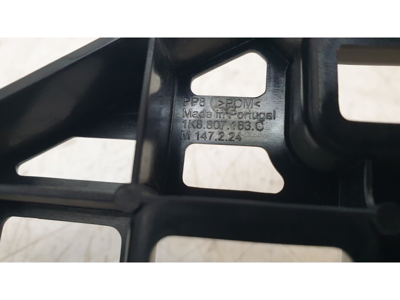 Recambio de soporte paragolpes delantero izquierdo para volkswagen scirocco iii (137, 138) 1.4 tsi referencia OEM IAM 1K8807183C