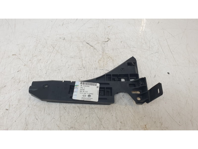 Recambio de soporte paragolpes delantero izquierdo para opel vectra c (z02) 2.2 16v (f69) referencia OEM IAM 13182955  