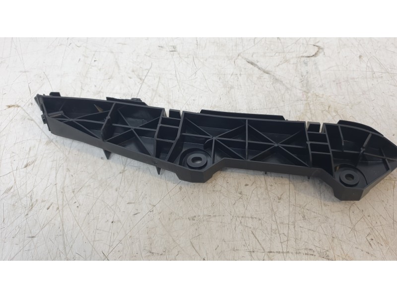 Recambio de soporte paragolpes trasero izquierdo para toyota corolla sedán (_e12_) 1.6 vvt-i (zze121_) referencia OEM IAM 525760