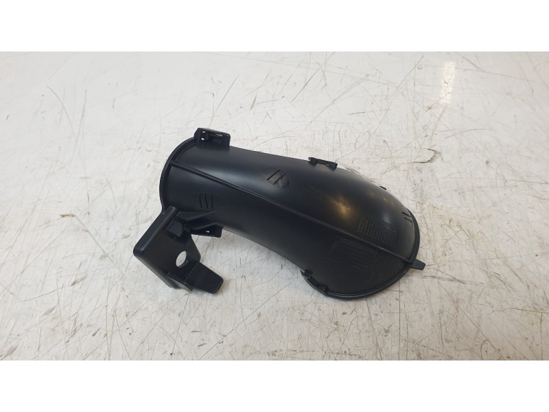 Recambio de canalizador de aire para renault scénic iv (j9_) 1.2 tce 115 referencia OEM IAM 256685474R  