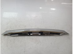 Recambio de embellecedor exterior central porton para renault fluence (l3_) 1.6 16v (l301, l30p, l30r) referencia OEM IAM 848108