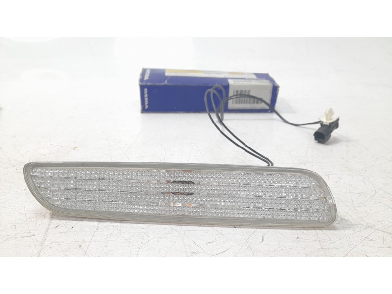 Recambio de piloto delantero derecho para volvo v40 station wagon (645) 2.0 t referencia OEM IAM 30652045  