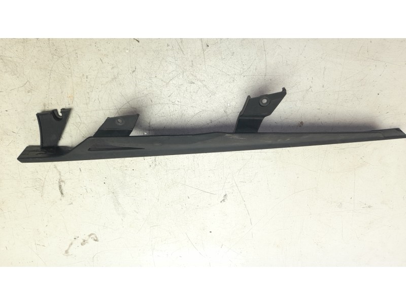 Recambio de moldura para bmw f ( - 800cc) f 700 gs (k70) referencia OEM IAM 46637687690  