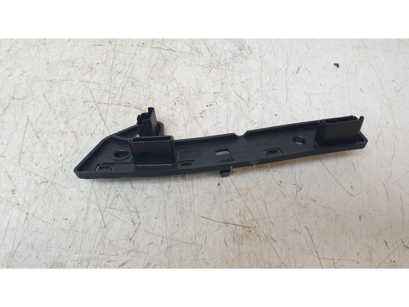 Recambio de soporte paragolpes delantero izquierdo para peugeot partner furgoneta/monovolumen 1.6 hdi 16v 4x4 referencia OEM IAM