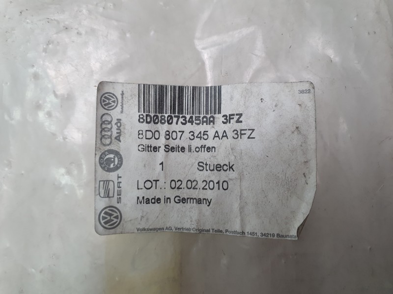 Recambio de rejilla paragolpes izquierda para audi a4 b5 (8d2) 1.8 t referencia OEM IAM 8D0807345AA  