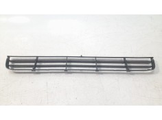 Recambio de rejilla paragolpes central para peugeot 205 i (741a/c) 1.6 gti referencia OEM IAM 740135   2