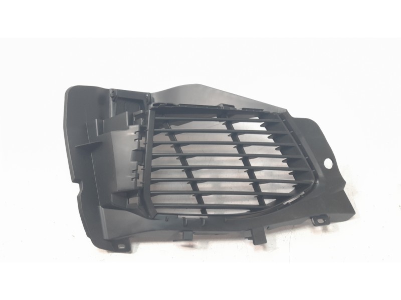 Recambio de rejilla paragolpes derecha para peugeot 3008 ii suv (mc_, mr_, mj_, m4_) 2.0 bluehdi 180 referencia OEM IAM C0676009
