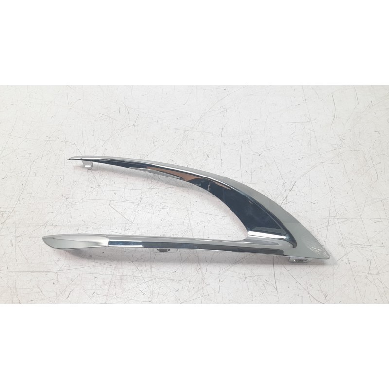 Recambio de moldura paragolpe delantera derecha para peugeot 3008 ii suv (mc_, mr_, mj_, m4_) 2.0 bluehdi 180 referencia OEM IAM