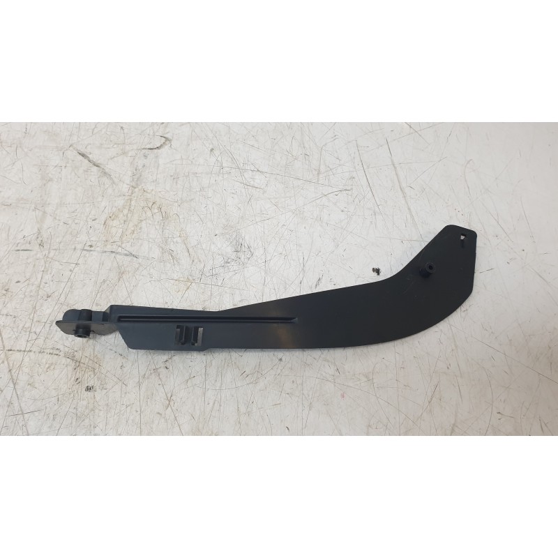 Recambio de soporte paragolpes trasero izquierdo para volkswagen golf plus v (5m1, 521) 1.4 tsi referencia OEM IAM 1K6807740  