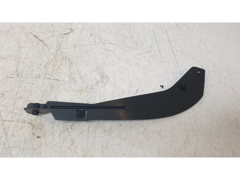 Recambio de soporte paragolpes trasero izquierdo para volkswagen golf plus v (5m1, 521) 1.4 tsi referencia OEM IAM 1K6807740  