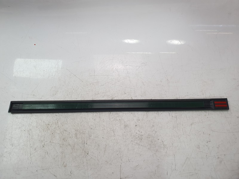 Recambio de moldura puerta delantera derecha para peugeot 406 (8b) 1.6 referencia OEM IAM 935064  