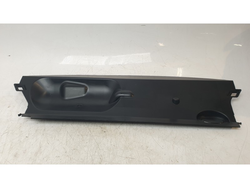 Recambio de moldura para renault megane iii hatchback (bz0/1_, b3_) 1.5 dci referencia OEM IAM 214769986R  