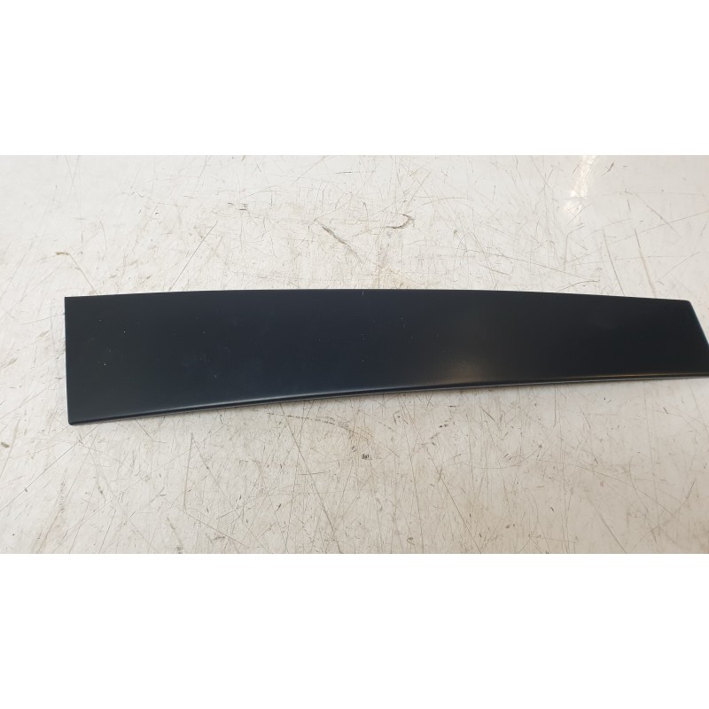 Recambio de moldura puerta delantera izquierda para volkswagen polo iv (9n_, 9a_) 1.9 sdi referencia OEM IAM 6Q4837901F  