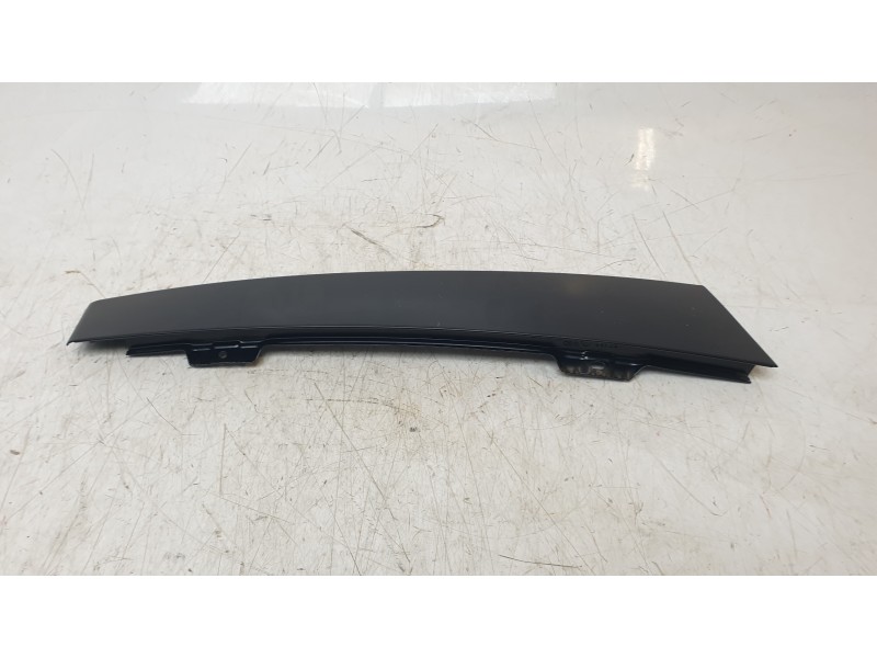 Recambio de moldura puerta delantera izquierda para volkswagen polo iv (9n_, 9a_) 1.9 sdi referencia OEM IAM 6Q4837901F  