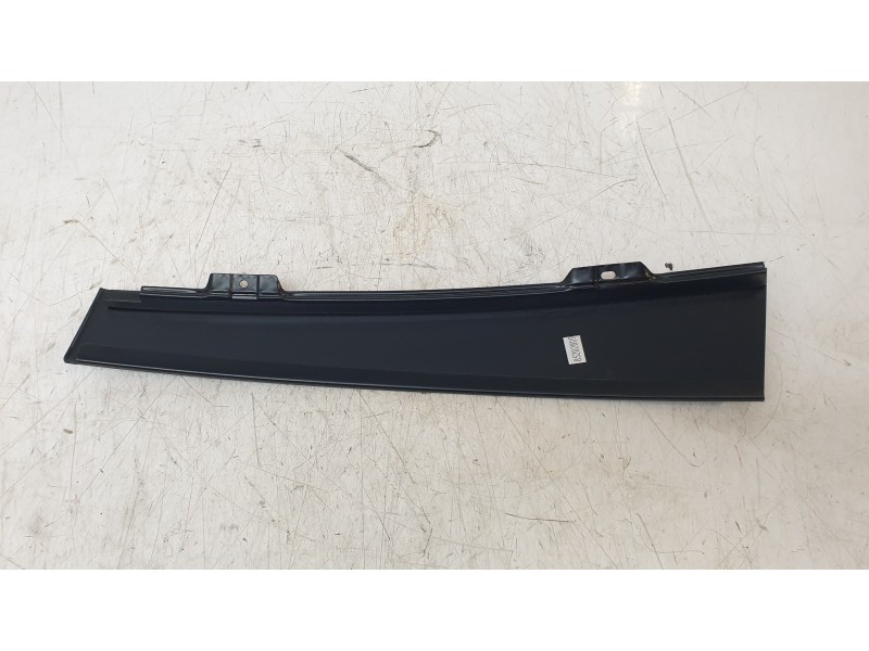 Recambio de moldura puerta delantera izquierda para volkswagen polo iv (9n_, 9a_) 1.9 sdi referencia OEM IAM 6Q4837901F  