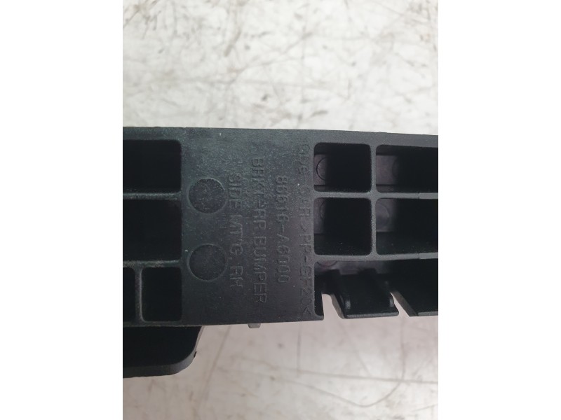 Recambio de soporte paragolpes trasero derecho para hyundai i30 (gd) 1.4 referencia OEM IAM 86614A6000  
