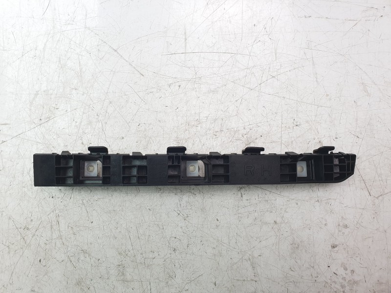 Recambio de soporte paragolpes trasero derecho para hyundai i30 (gd) 1.4 referencia OEM IAM 86614A6000  