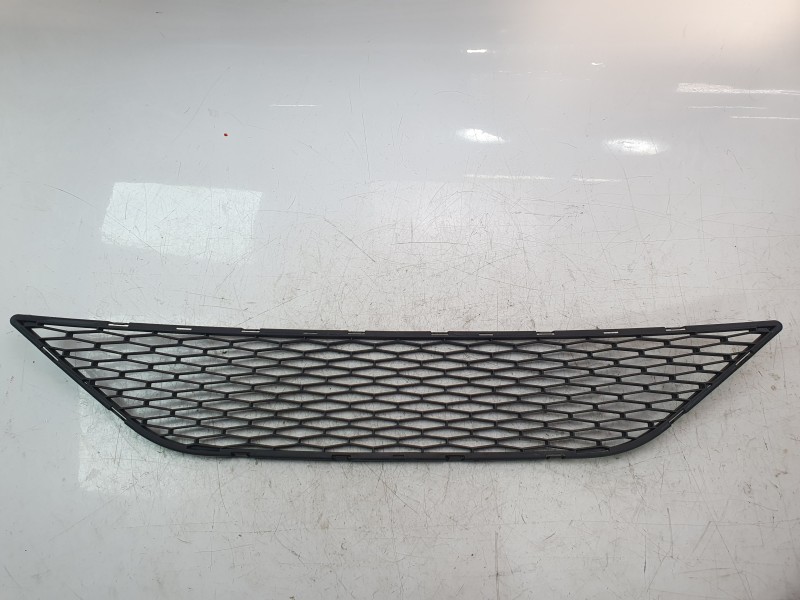 Recambio de rejilla paragolpes central para seat ibiza iv (6j5, 6p1) 1.2 referencia OEM IAM 6J0853667B9B9 107212406 ST0352120