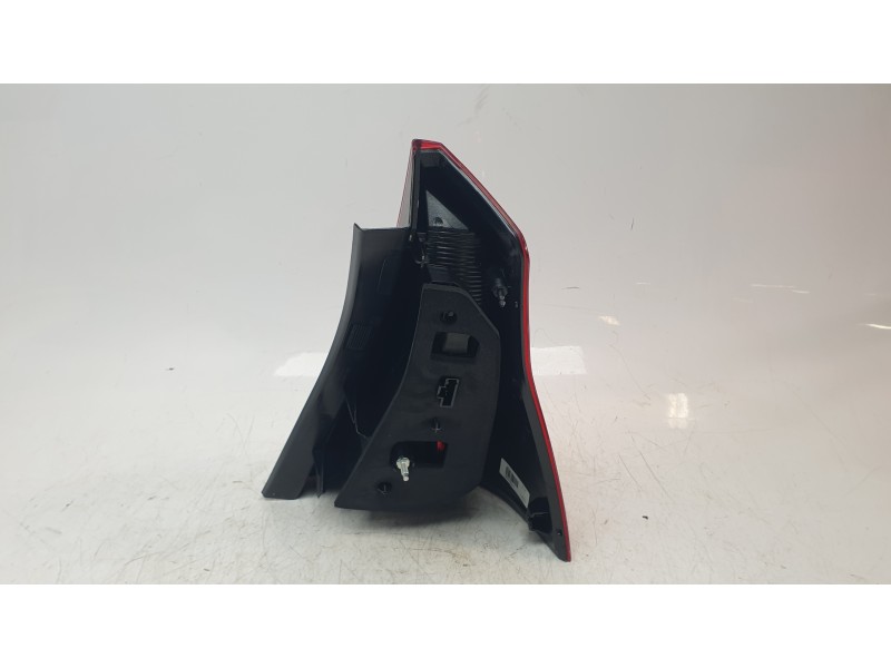 Recambio de piloto trasero izquierdo para dacia sandero 1.2 16v lpg referencia OEM IAM 8200734825  103F08530771 , DA2204154