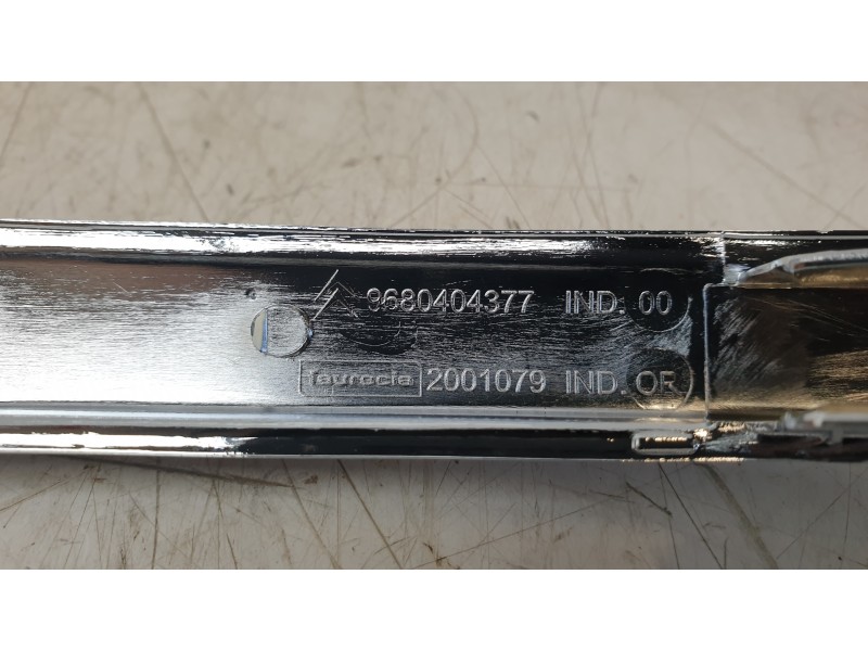 Recambio de moldura paragolpe delantera derecha para citroën xsara picasso (n68) 1.6 16v referencia OEM IAM 9680404377  