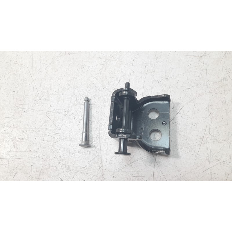 Recambio de bisagra puerta delantera izquierda para citroën c4 ii (nc_) 1.6 vti 120 referencia OEM IAM 9035CA  