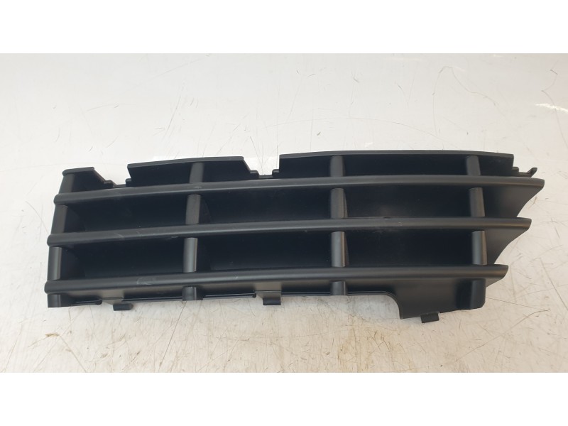 Recambio de rejilla paragolpes derecha para peugeot 207/207+ (wa_, wc_) 1.4 referencia OEM IAM 9681933277  