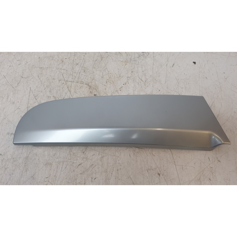 Recambio de moldura puerta trasera izquierda para kia sportage iii (sl) 2.0 cvvt referencia OEM IAM 832703W020  