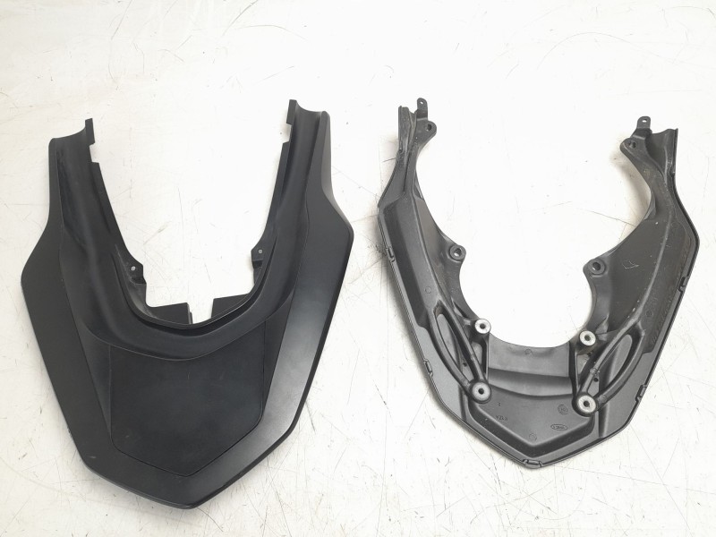 Recambio de agarradera trasera para honda pcx 125 referencia OEM IAM 84100K97T00  