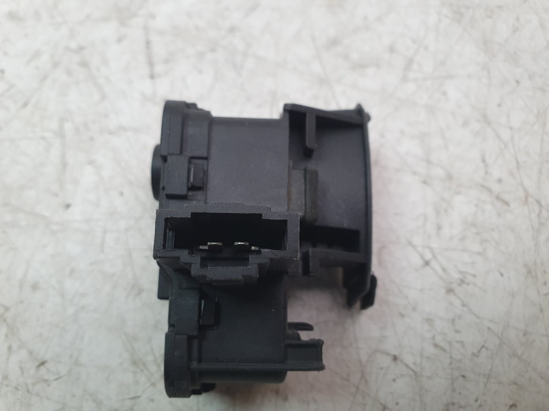 Recambio de tapa exterior combustible para seat altea (5p1) 2.0 tdi 16v referencia OEM IAM 7P0810773F  