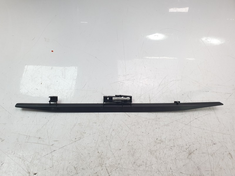 Recambio de moldura para audi a4 b6 (8e2) 2.0 referencia OEM IAM 8E1998430  