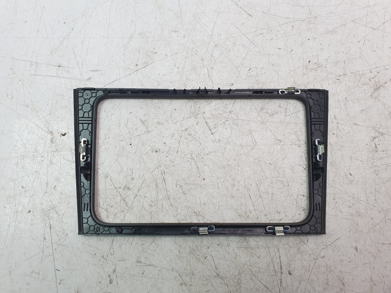 Recambio de moldura para volkswagen golf vi (5k1) 1.6 multifuel referencia OEM IAM 5K0858061F  