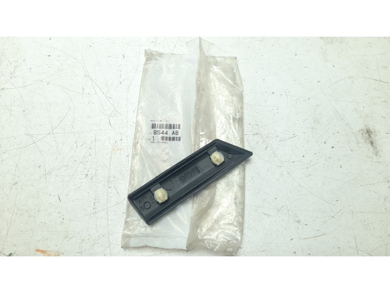 Recambio de moldura para peugeot 306 break (7e, n3, n5) 1.9 td referencia OEM IAM 9621110577  