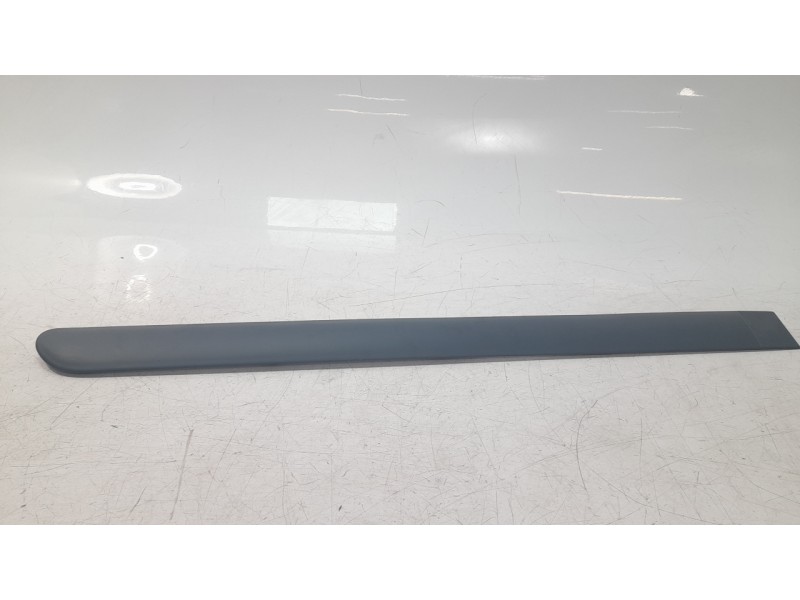 Recambio de moldura puerta trasera derecha para peugeot 307 (3a/c) 1.6 referencia OEM IAM 9634011277  