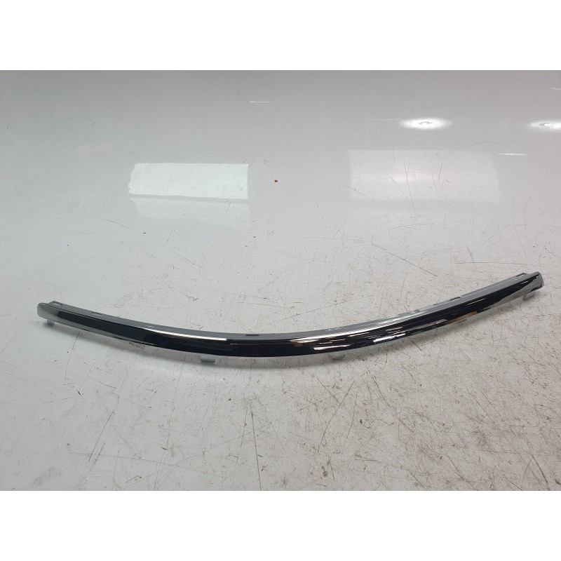 Recambio de moldura paragolpe delantera derecha para volkswagen passat b5 (3b2) 1.8 t referencia OEM IAM VG04097MAR VG0531247 