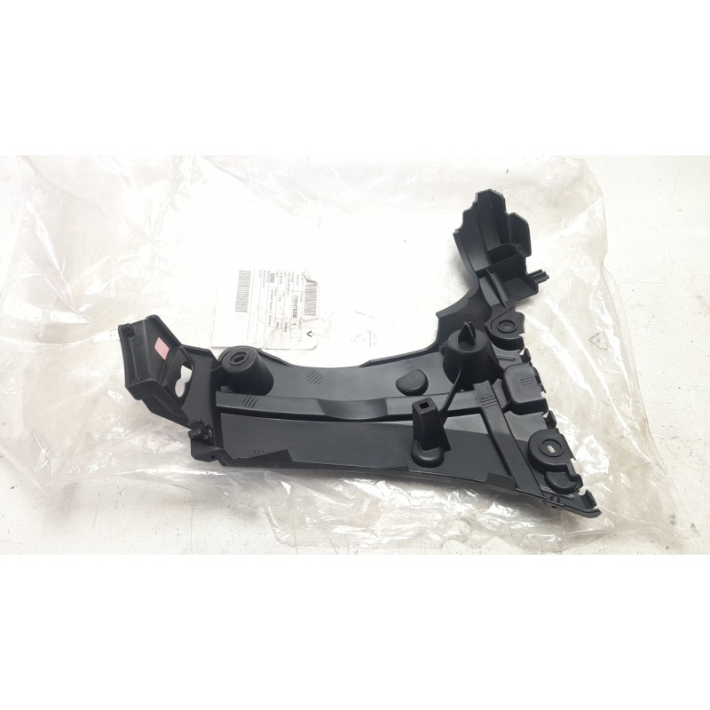 Recambio de moldura para renault kangoo / grand kangoo ii (kw0/1_) 1.6 (kw00, kw0y, kw0e, kw0n, kw0p) referencia OEM IAM 8200435