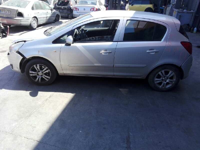opel corsa d del año 2007