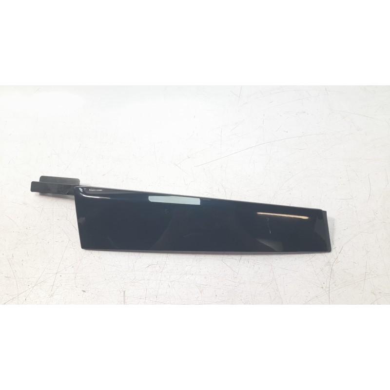 Recambio de moldura paragolpe delantera izquierda para citroën c4 cactus 1.2 vti 82 referencia OEM IAM 9801007380  