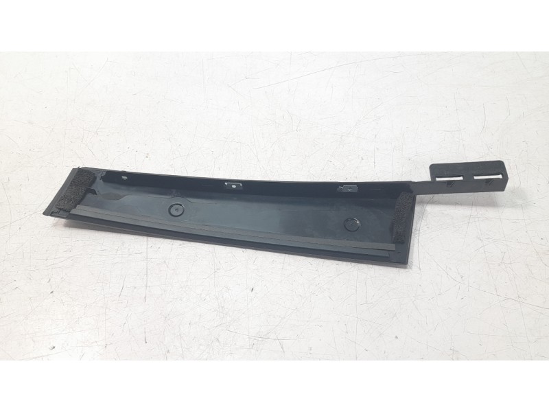 Recambio de moldura paragolpe delantera izquierda para citroën c4 cactus 1.2 vti 82 referencia OEM IAM 9801007380  