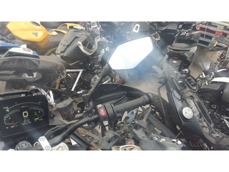 Recambio de retrovisor derecho para voge ds900x ds900x referencia OEM IAM   