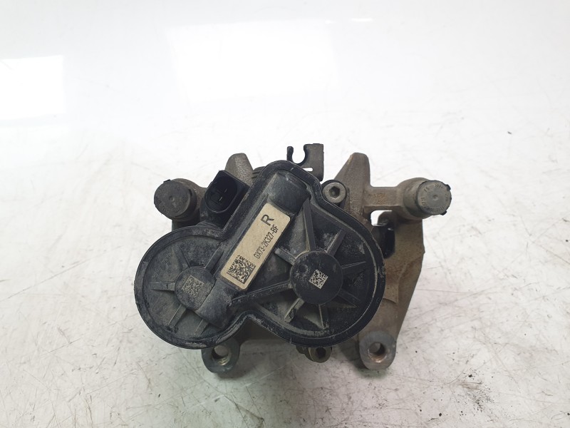 Recambio de pinza de freno trasera derecha para land rover range rover velar 2.0 turbo cat referencia OEM IAM GX732K327BF  