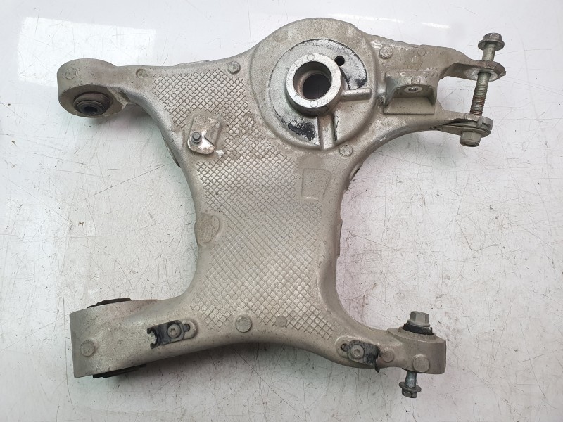 Recambio de brazo suspension inferior trasero izquierdo para land rover range rover velar 2.0 turbo cat referencia OEM IAM HK835