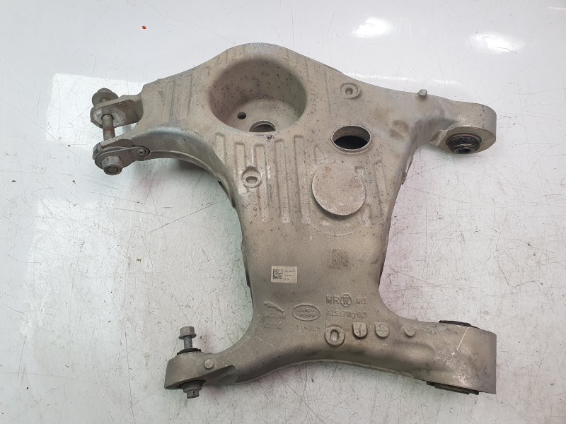 Recambio de brazo suspension inferior trasero izquierdo para land rover range rover velar 2.0 turbo cat referencia OEM IAM HK835