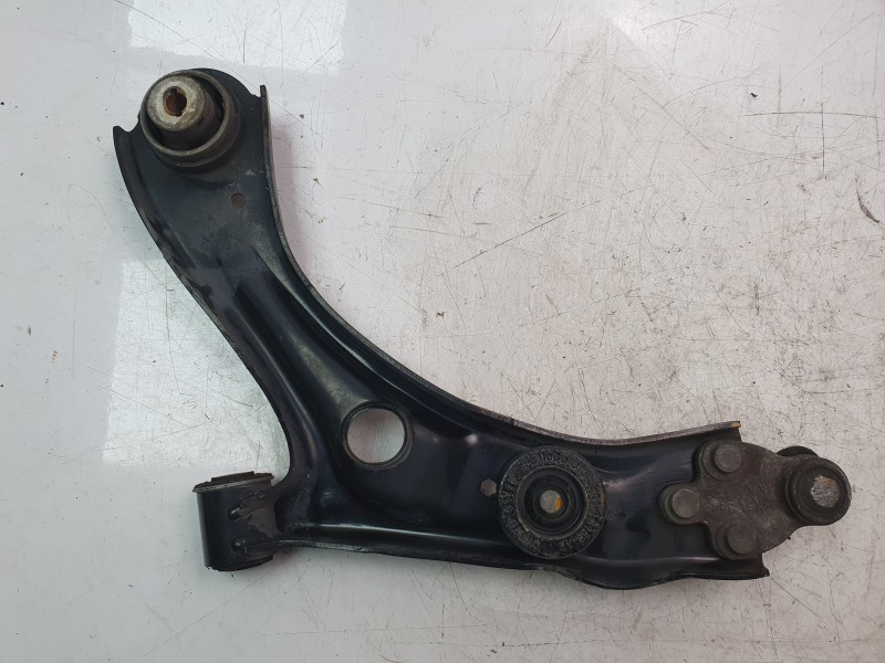 Recambio de brazo suspension inferior delantero derecho para ford focus iv (hn) 1.5 ecoblue referencia OEM IAM JX613A423AEB  