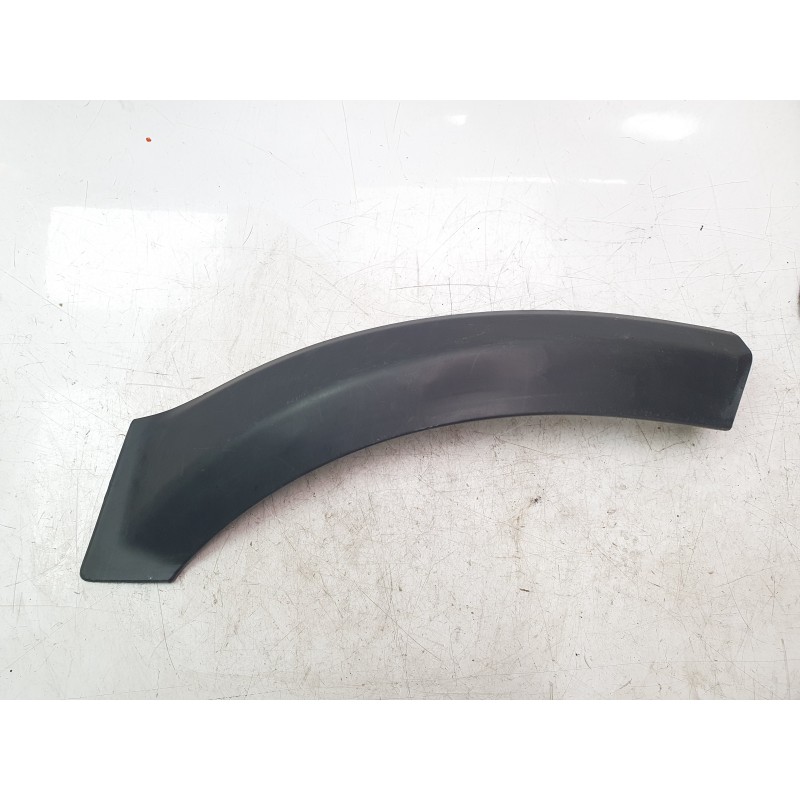 Recambio de aletin trasero derecho para land rover range rover velar 2.0 turbo cat referencia OEM IAM J8A228370AD  