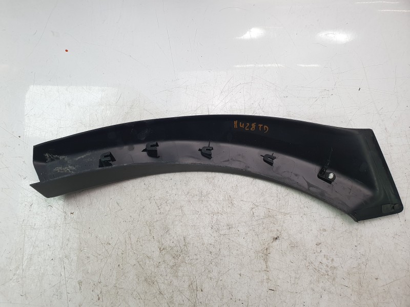 Recambio de aletin trasero derecho para land rover range rover velar 2.0 turbo cat referencia OEM IAM J8A228370AD  