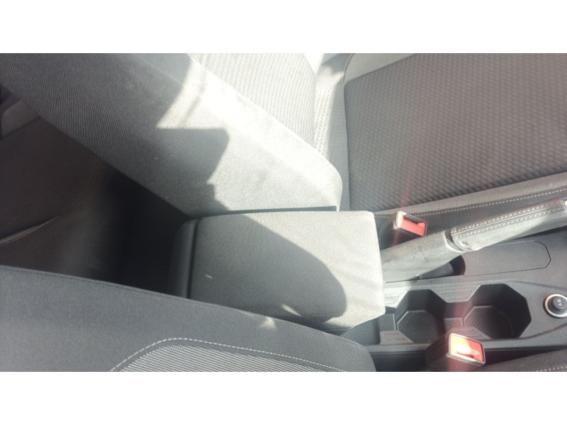 Recambio de apoyabrazos central para volkswagen taigo taigo referencia OEM IAM   