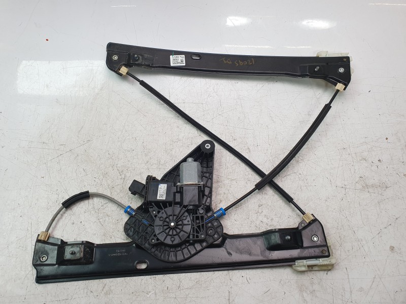 Recambio de elevalunas delantero izquierdo para mg mg hs (as23) 1.5 t (sas23) referencia OEM IAM 10367613  